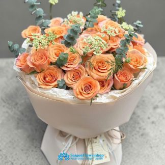 A stunning bouquet of orange roses