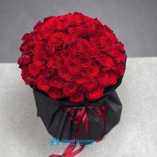 Flowers for proposing to your girlfriend in Saigon