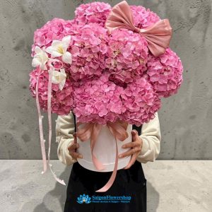 Hydrangea flower basket for the anniversary