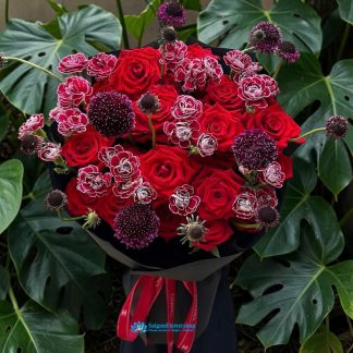 Love bouquets with fast delivery in Saigon