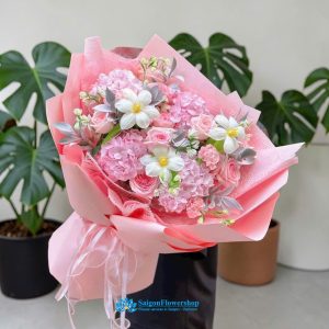 Send a bouquet of flowers to your lover in Saigon