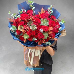 Bouquet of red roses at a Saigon flower shop