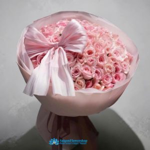 Romantic birthday bouquet