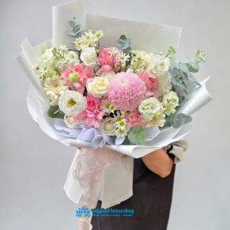 Romantic bouquet of flowers for you