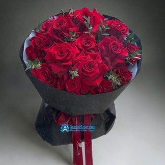 romantic bouquet of roses