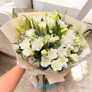 White lilies bouquet Saigon